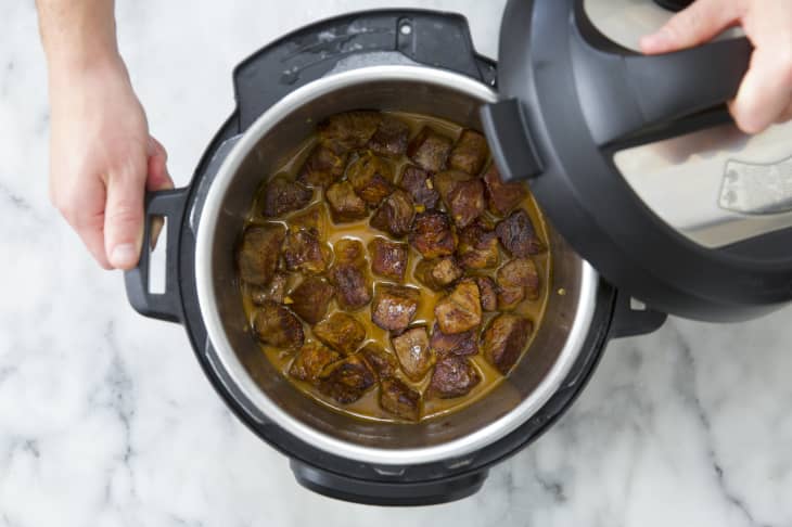 Recipe Instant Pot Garlic Butter Steak Bites The Kitchn